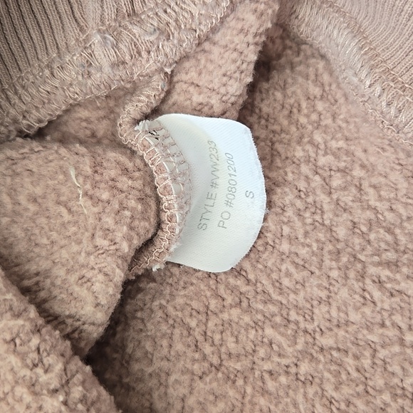 Vuori Women's Restore Half-Zip, Size Small - Picture 3 of 5